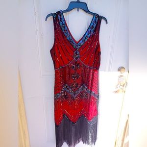 Flapper style plus size dress in red/black. Size 14-16.